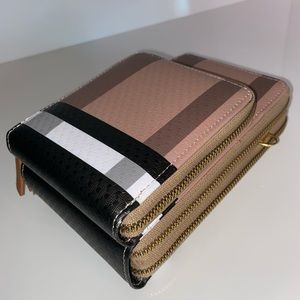 No name brand mini purse | faux leather | plaid